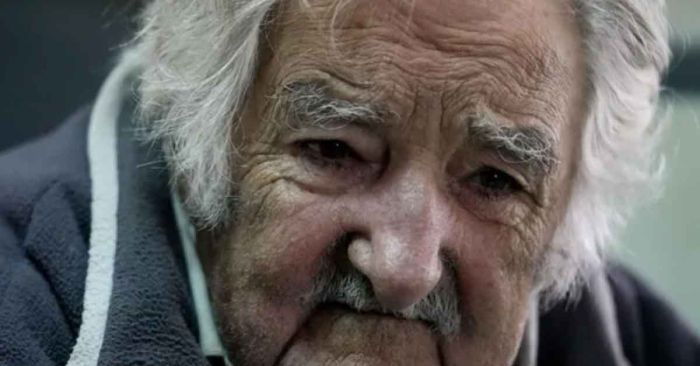 Envía López Obrador abrazo a Pepe Mujica tras anuncio de tumor en el esófago