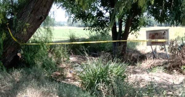 Encuentran cadáver de mujer en canal de agua en Atlixco