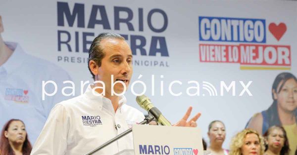 Firma Mario Riestra compromisos contra los deudores alimentarios