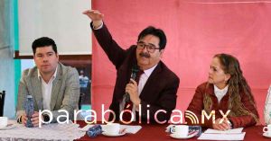 &quot;Cúpulas&quot; y &quot;dedocracia&quot;, definen candidaturas en el Frente, critica Agustín Guerrero