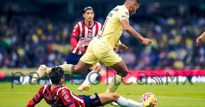 Triunfa América 2-1 en el Clásico Nacional ante Chivas