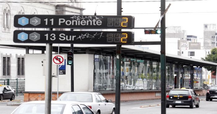 Robaron la se&ntilde;al&eacute;tica de los Parqu&iacute;metros en el centro de Puebla