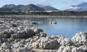 Coordinan autoridades medidas para el cuidado ambiental de la laguna de Alchichica, Puebla
