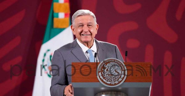 Anuncia AMLO marcha del Ángel al Zócalo previo a su informe de gobierno