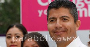 Minimiza Eduardo Rivera críticas por su visita a Chignahuapan