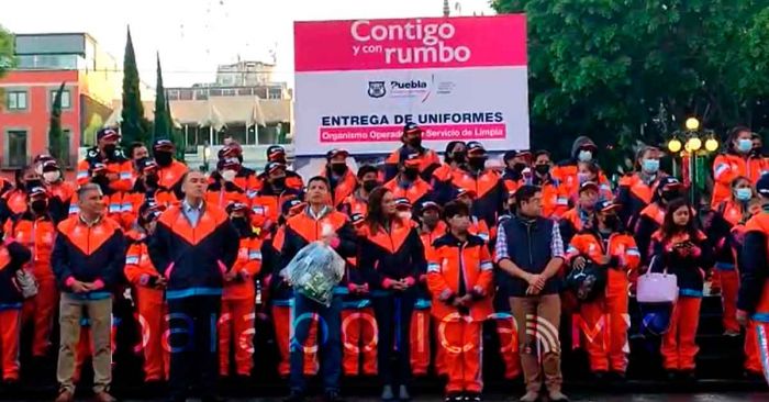 Entrega ayuntamiento casi 500 uniformes a personal del Servicio de Limpia