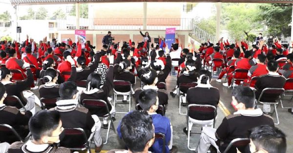 Inician campaña “Quiérete” intentan prevenir embarazos en adolescentes