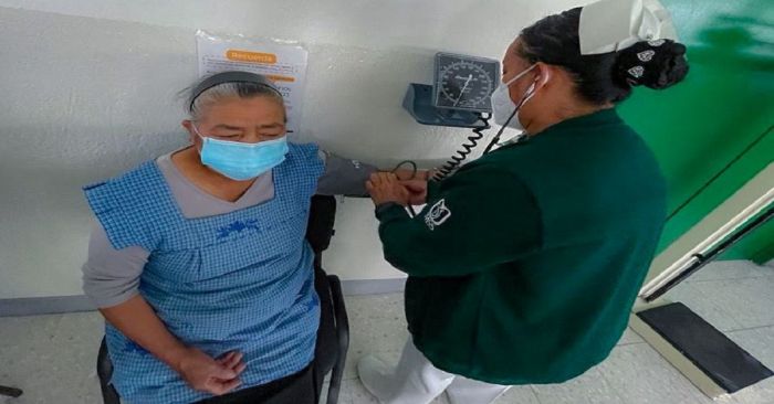 Hay jornadas de salud en el IMSS Puebla para personas Adultas Mayores