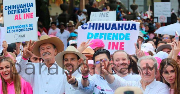 Asisten Fox, Gordillo, Creel y otros políticos a marchas en defensa del INE