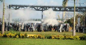 Reportan enfrentamiento entre trabajadores de ICA y La Marina en Dos Bocas, Tabasco