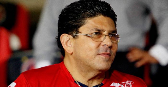 Busca Fidel Kuri revivir a los Tiburones Rojos de Veracruz