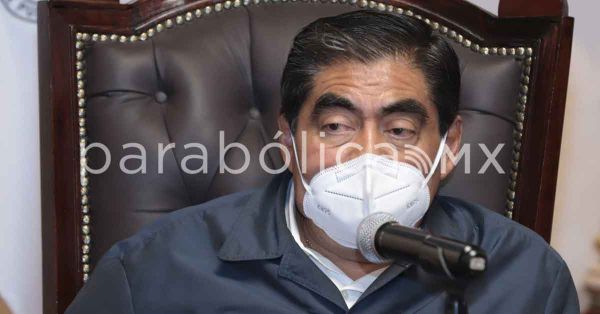 Llama Barbosa a denunciar cualquier acto de corrupción en Puebla