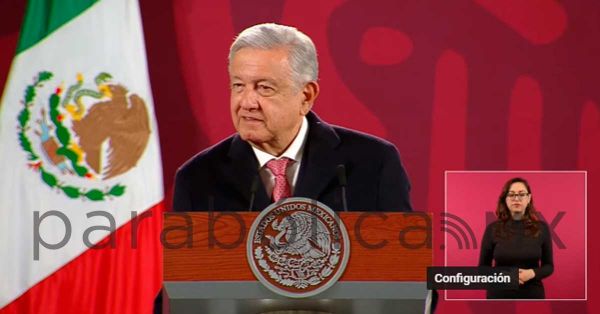 Acusa AMLO a Felipe Calderón de crear burocracia en su sexenio