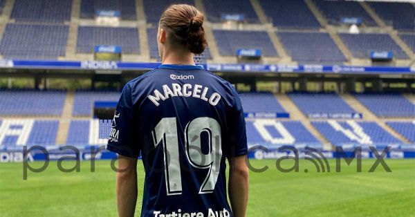 Presentan a Marcelo Flores con el Real Oviedo