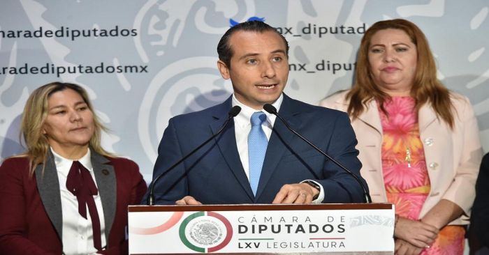 Pide diputado Mario Riestra apoyo en la Educación y terminar el rezago