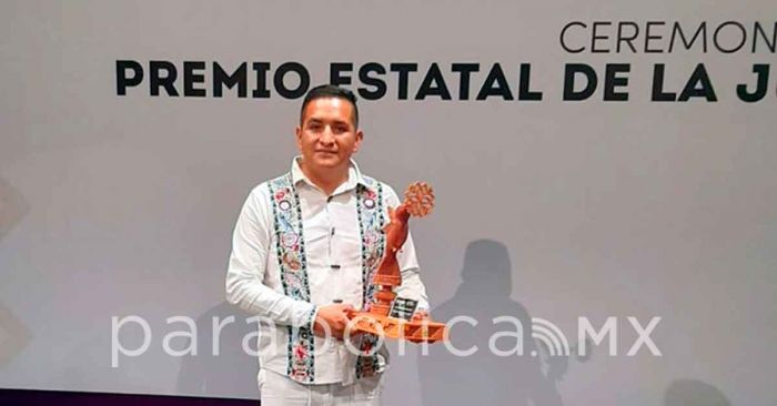 Gana estudiante BUAP el Premio Estatal de la Juventud 2022 de Tlaxcala
