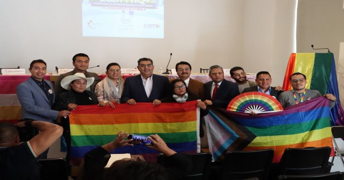 Realizan Parlamento LGBTTTIQ+ en el Congreso del Estado