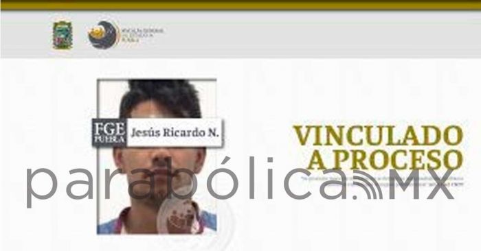 Vinculado a proceso por extorsionar con difundir material de un celular robado