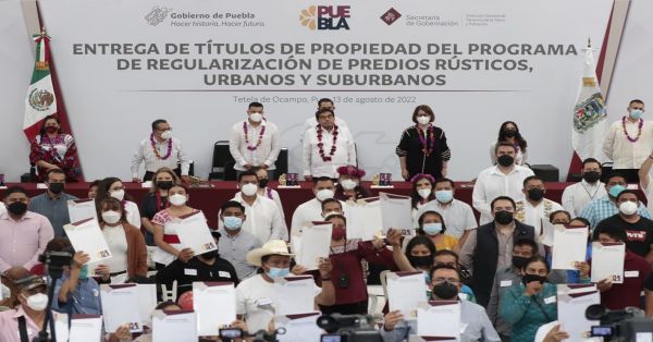 Brindan apoyo a  las familias poblanas con el programa de regularización de predios: MBH