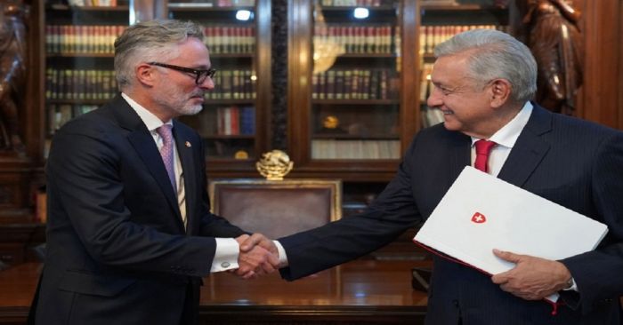 Recibe AMLO en Palacio Nacional cartas credenciales de seis embajadores