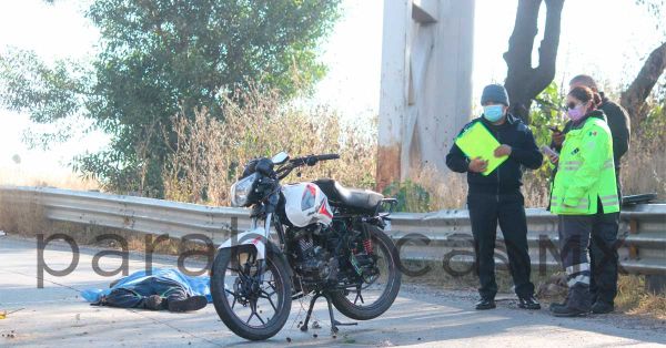 Mueren motociclistas en carreteras de Puebla