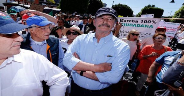 Se arrepiente Fox por liberar del desafuero a AMLO en 2005