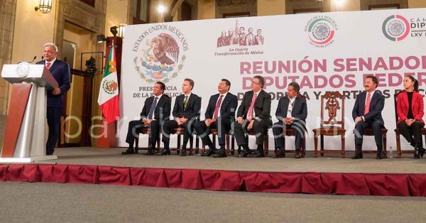 Crónica: Se exhibe Mier en discurso frente a AMLO; Armenta muestra habilidad política