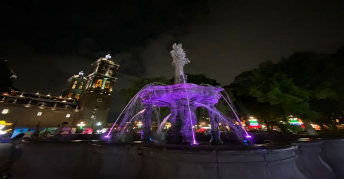 Iluminar&aacute;n fuentes de Puebla capital de color rosa por el mes del c&aacute;ncer de mama