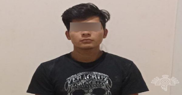 Detienen  a un hombre en posesión de presunta droga en Puebla