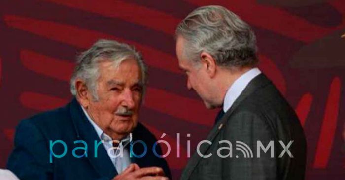 Sin voces críticas no hay democracia: Mujica a Creel