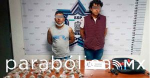 Aseguran marihuana y detienen a 2 presuntos narcomenudistas en Bosques de Manzanilla