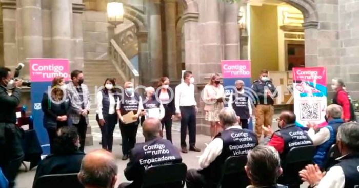 Presenta Eduardo Rivera actividades del mes del adulto mayor