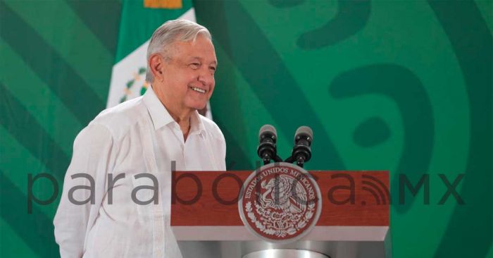 Acusa AMLO al PAN de no tener amor al pueblo por votar en contra de becas para estudiantes