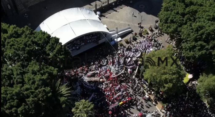 Acuden 100 mil poblanos a la marcha pro 4T en Puebla capital