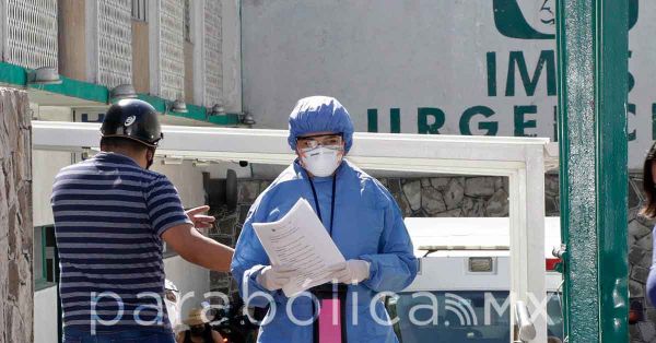 Se integrarán este mes 162 médicos especialistas a hospitales poblanos: Salud