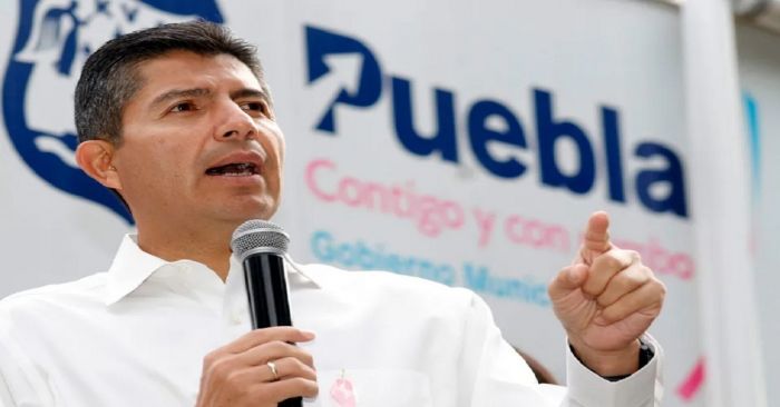 Revisa ayuntamiento con patrocinadores instalación de pantallas en el zócalo y Paseo Bravo