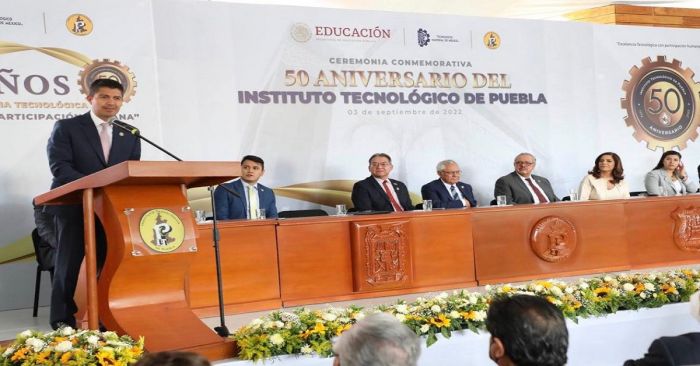 Acude Eduardo Rivera al aniversario de Tecnol&oacute;gico de Puebla