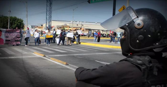 Cierran 11 Sur y Las Torres por niños desaparecidos