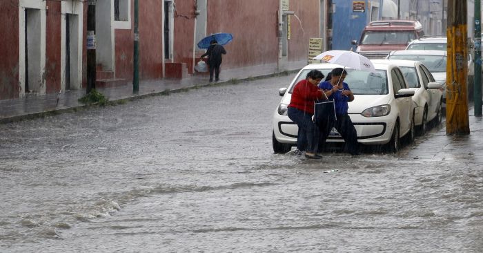 Reportan intensas lluvia al sur de la Ciudad de Puebla