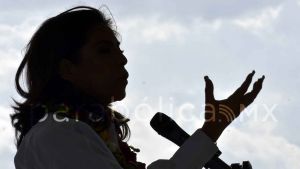 Llama Olivia Salomón a la mesura a aspirantes a la gubernatura