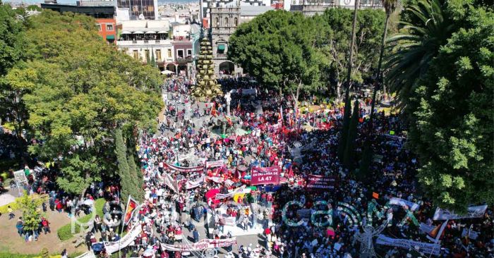 Marcha pro 4T, una de las más grandes en la historia de Puebla