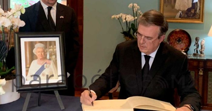 Asistirá Marcelo Ebrard al funeral de la Reina Isabel II