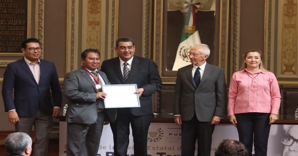 Reconocen diputados a investigadores y entrega la Presea “Luis Rivera Terrazas” 2022