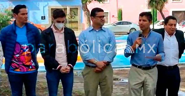 Entregan Eduardo Rivera y Mois&eacute;s Mu&ntilde;oz intervenci&oacute;n en canchas municipales