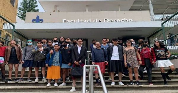 Puedes usar lo que gustes, la vestimenta no tiene g&eacute;nero: estudiantes de Derecho UV