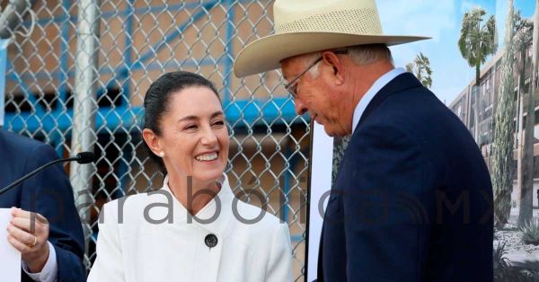 Llama Ken Salazar “presidenta” a Claudia Sheinbaum