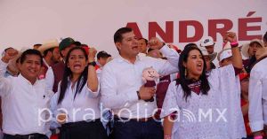 &quot;Puebla está con el presidente López Obrador&quot;, reitera Armenta tras la marcha