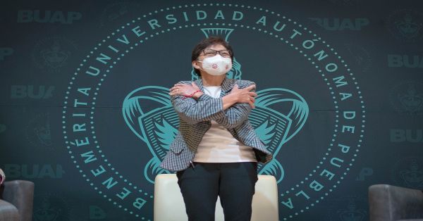 Reconoce Lilia Cedillo a la BUAP como una gran familia, con vocaci&oacute;n social y calidad acad&eacute;mica