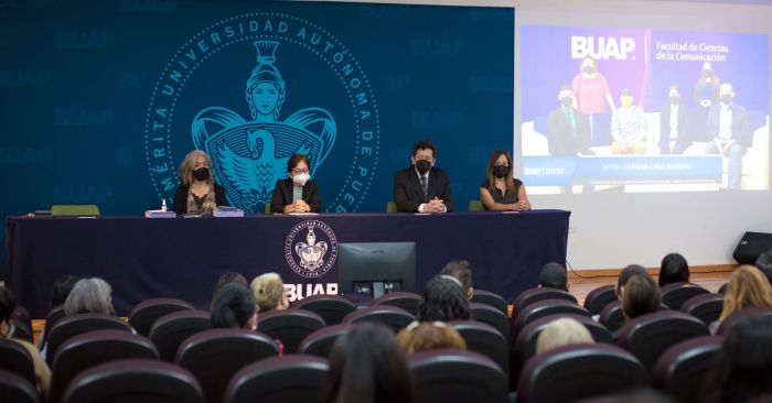 Celebran consolidación de la Facultad de Ciencias de la Comunicación de la BUAP