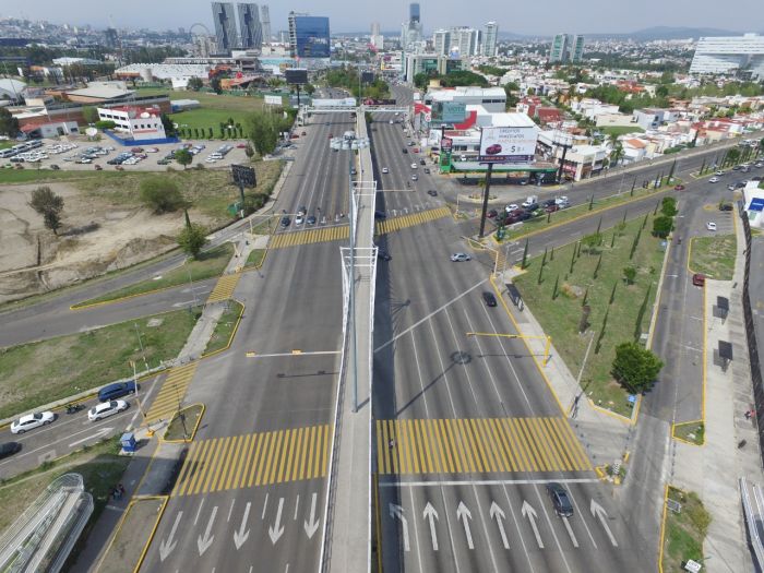 Realiza Infra mantenimiento de la Vía Atlixcáyotl